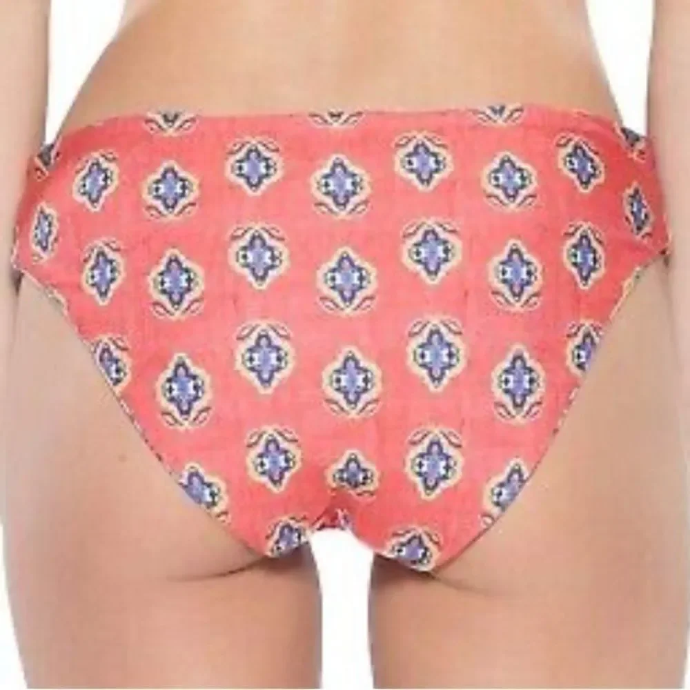New Becca Boho by Rebecca Virture Reversible Bikini Bottom Swimwear size Medium